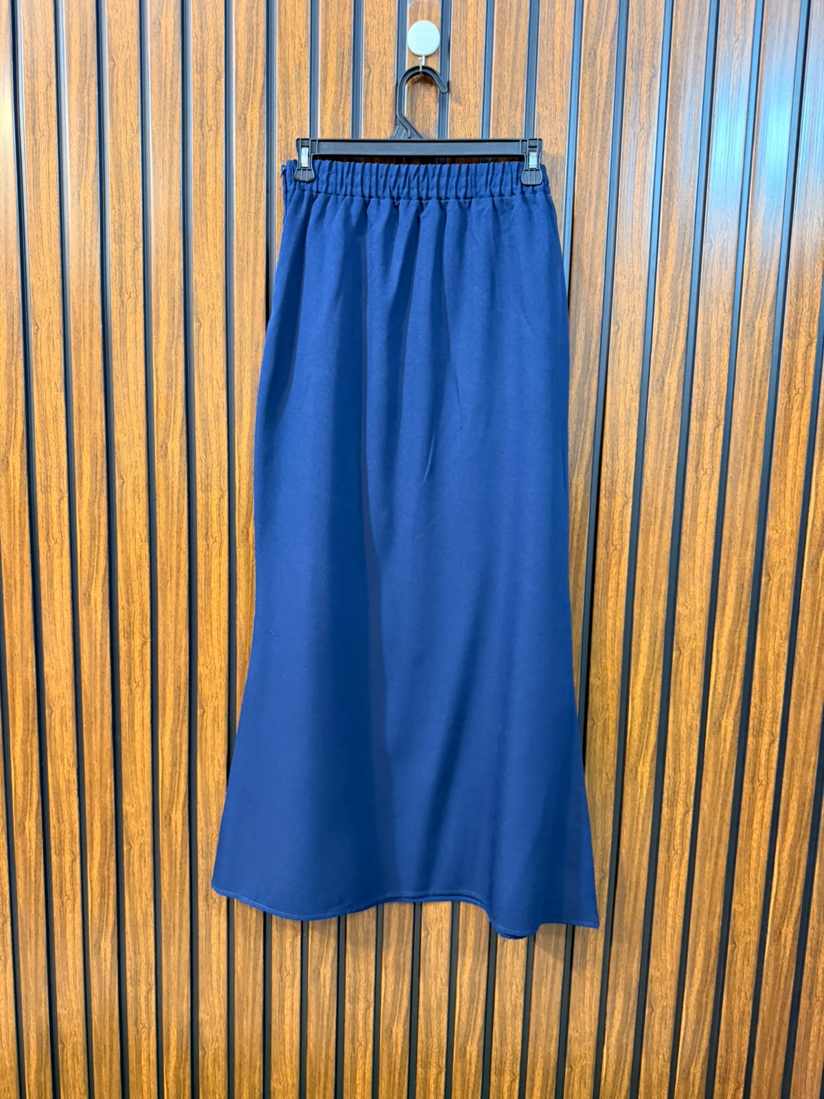 Waist 30  Length 36  Fabric Silk Trendy Women's Skirt