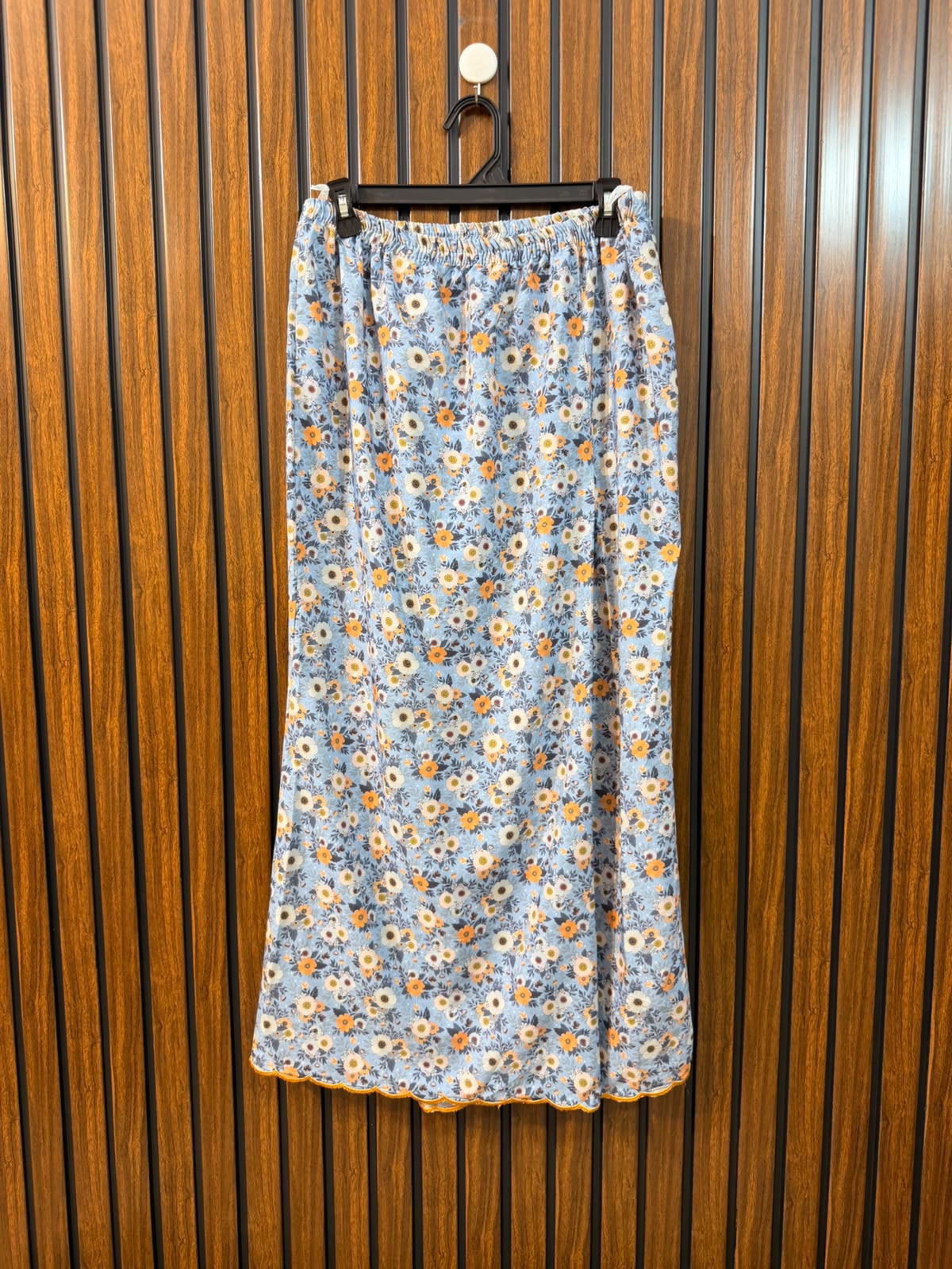 Waist 36  Length 36  Fabric Silk Women's Everyday Skirt