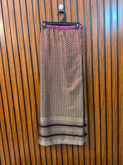 Waist 32  Length 39  Fabric Silk Women's Skirt Collection