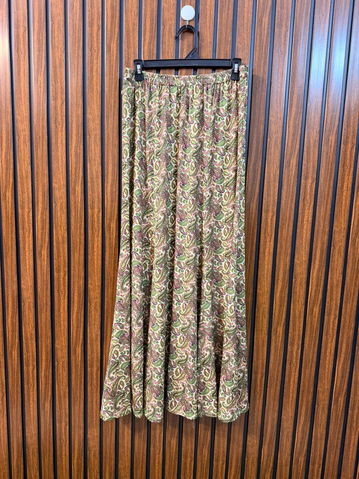 Waist 32  Length 39  Fabric Silk Jersey Women's Imported Skirt