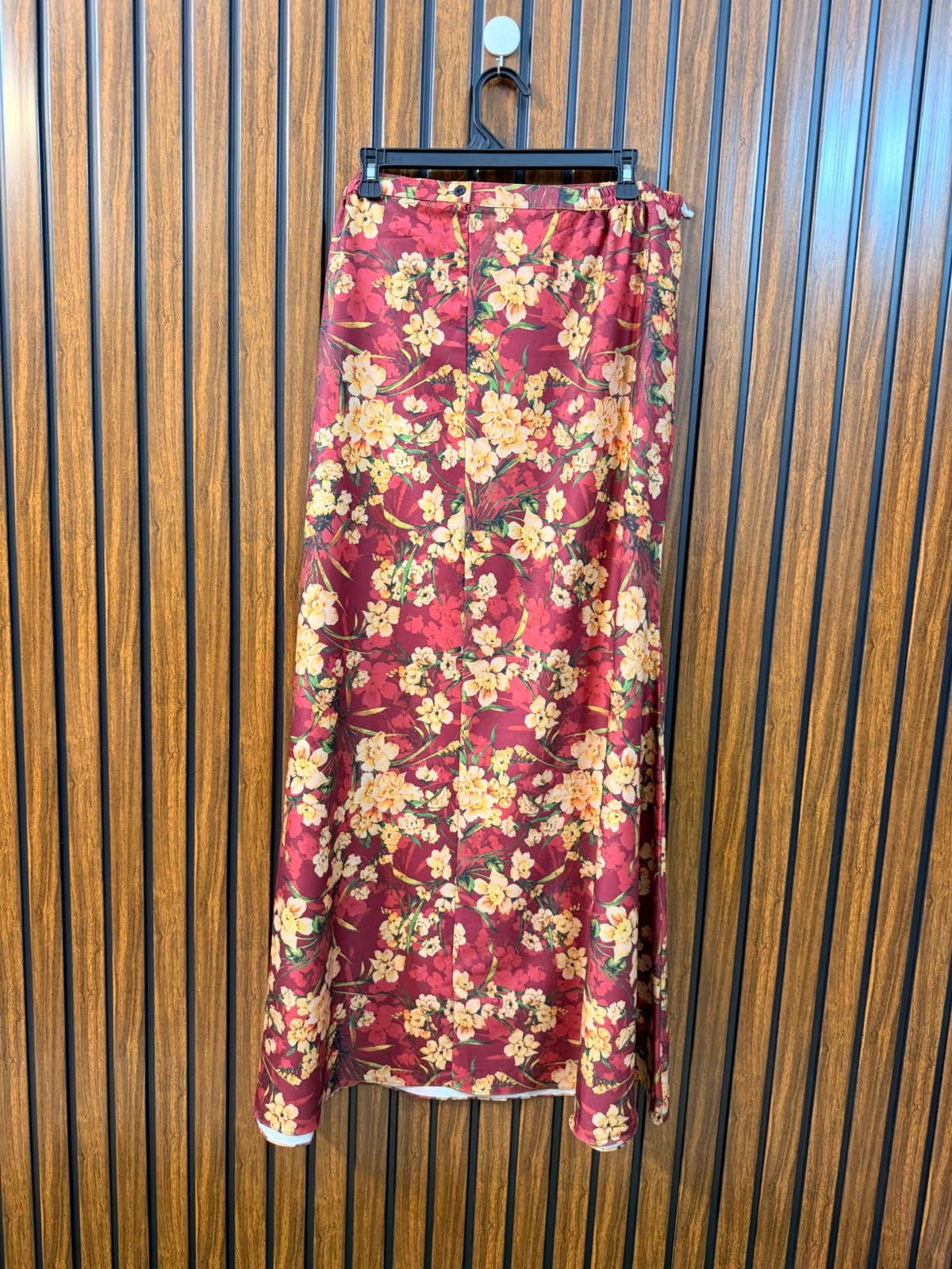Waist 38  Length 42  Fabric Silk Women's Exclusive Skirt