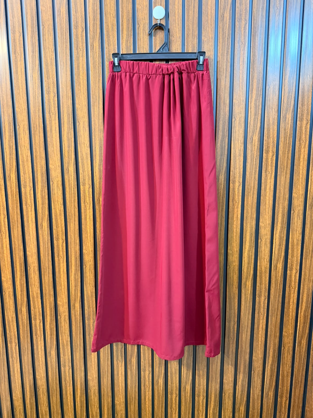 Waist 28  Length 38  Fabric Silk Women's Stylish Skirt