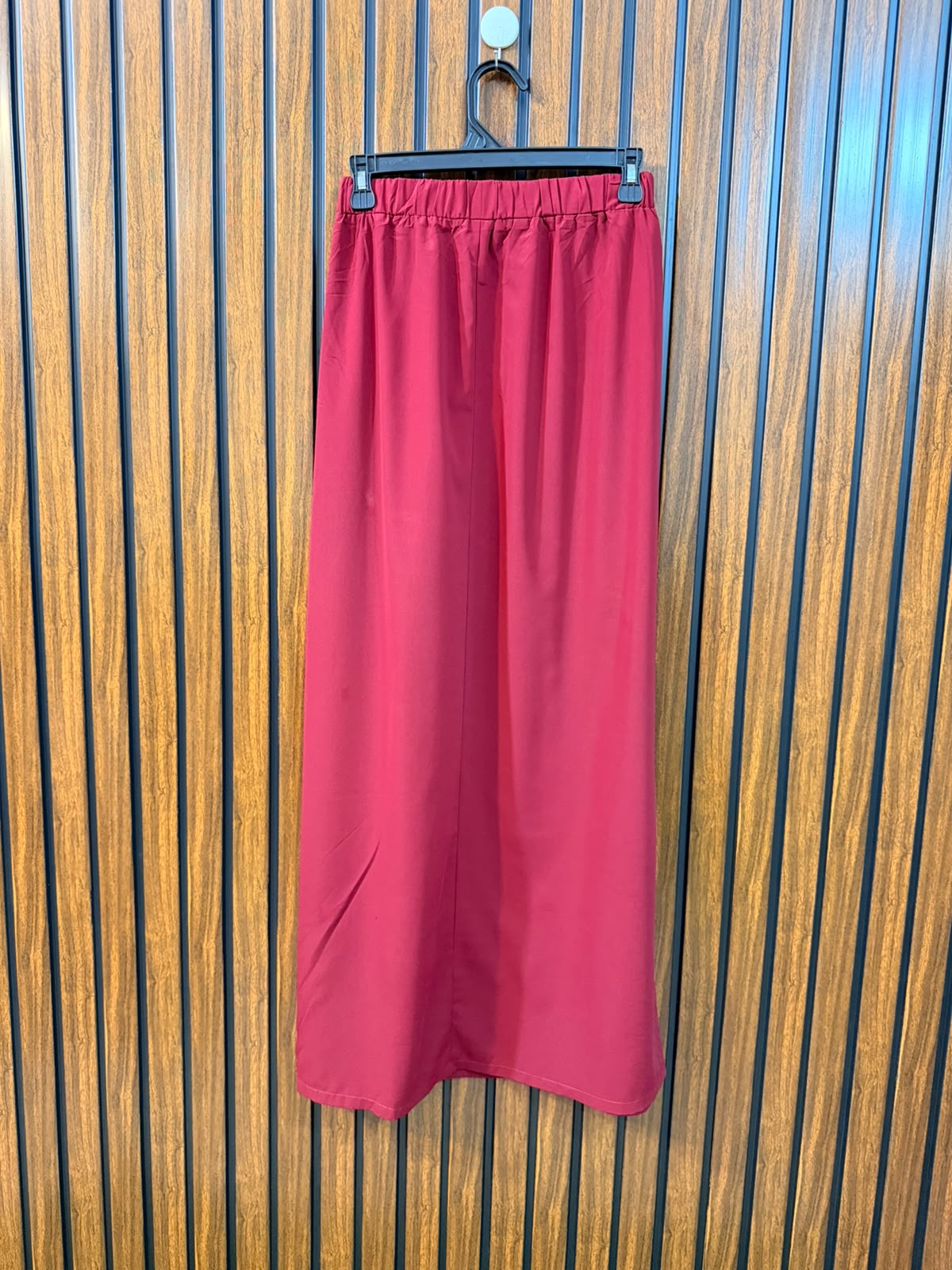 Waist 28  Length 38  Fabric Silk Women's Stylish Skirt