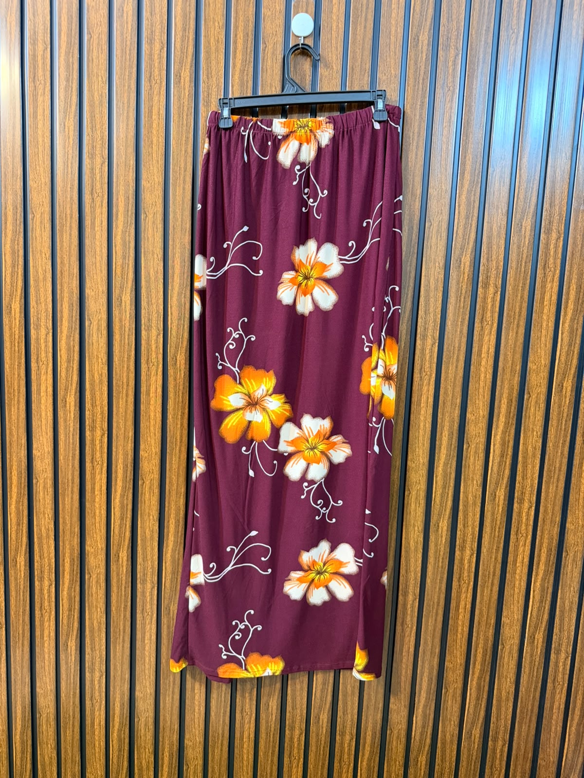 Waist 34  Length 41  Fabric Silk Jersey Women's Skirt Wear