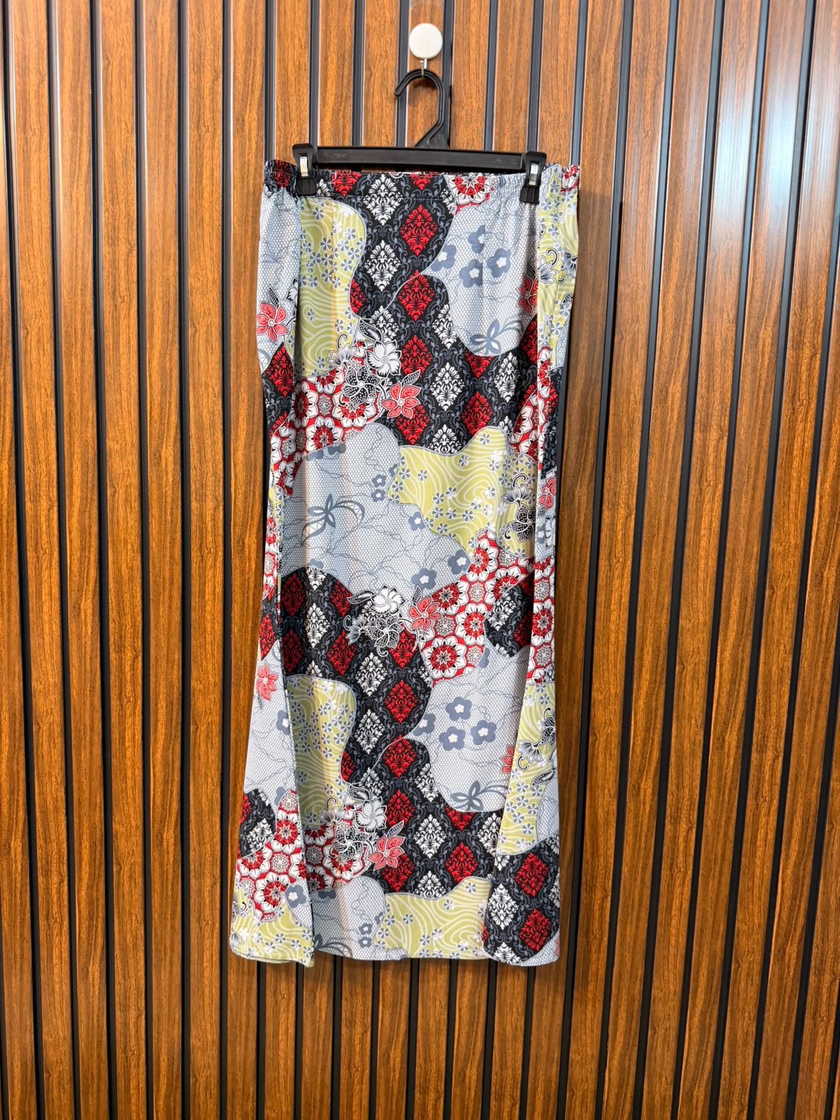 Waist 36  Length 38  Fabric Silk Women's Elegant Skirt Collection
