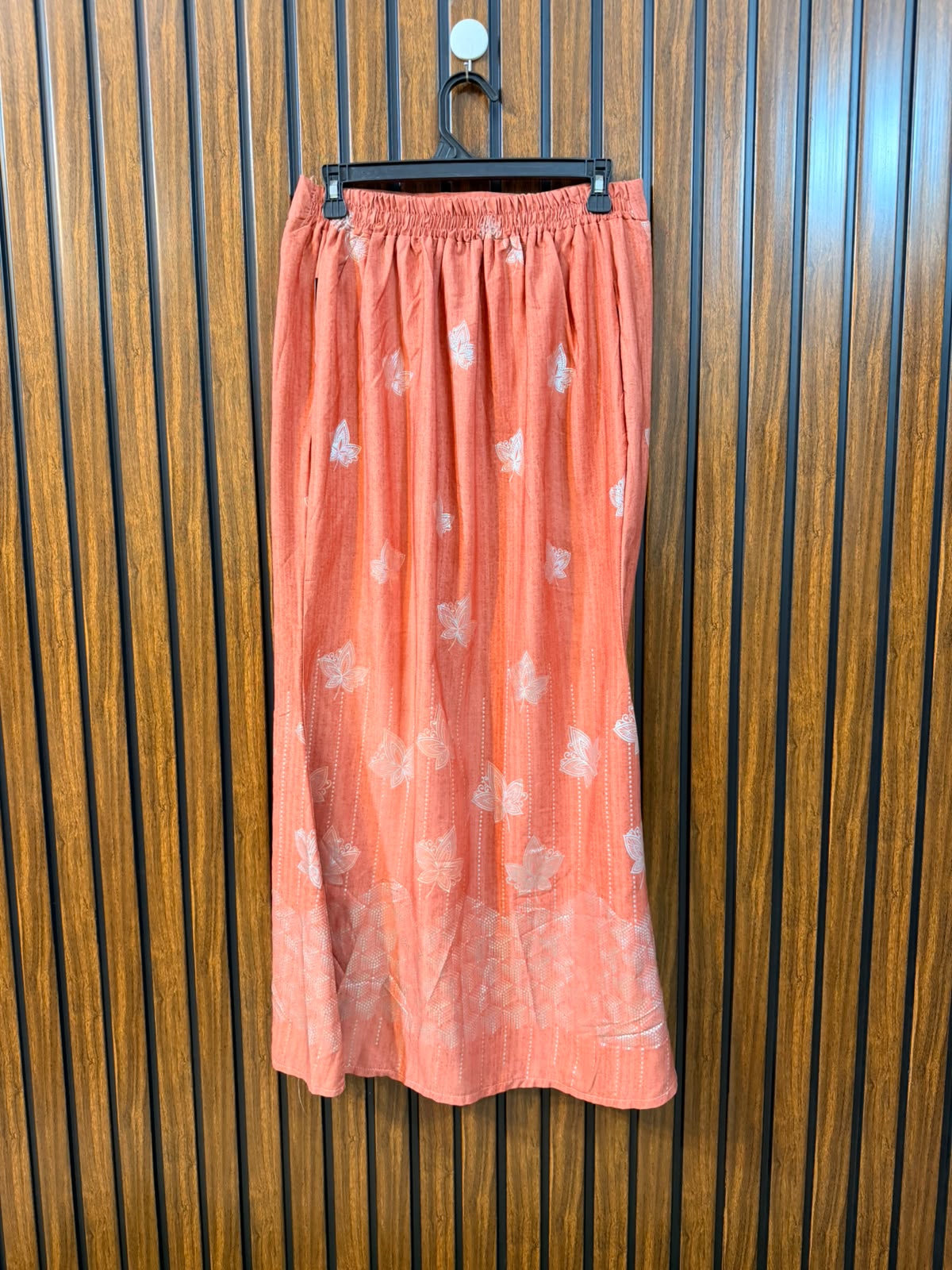 Waist 34  Length 38  Fabric Silk Women's Latest Skirt