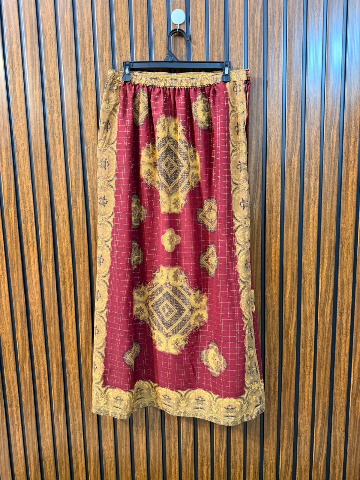 Waist 32  Length 38  Fabric Chiffon Women's Smart Skirt