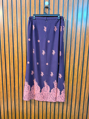 Waist 36  Length 39  Fabric Rayon Women's Skirt Clothing