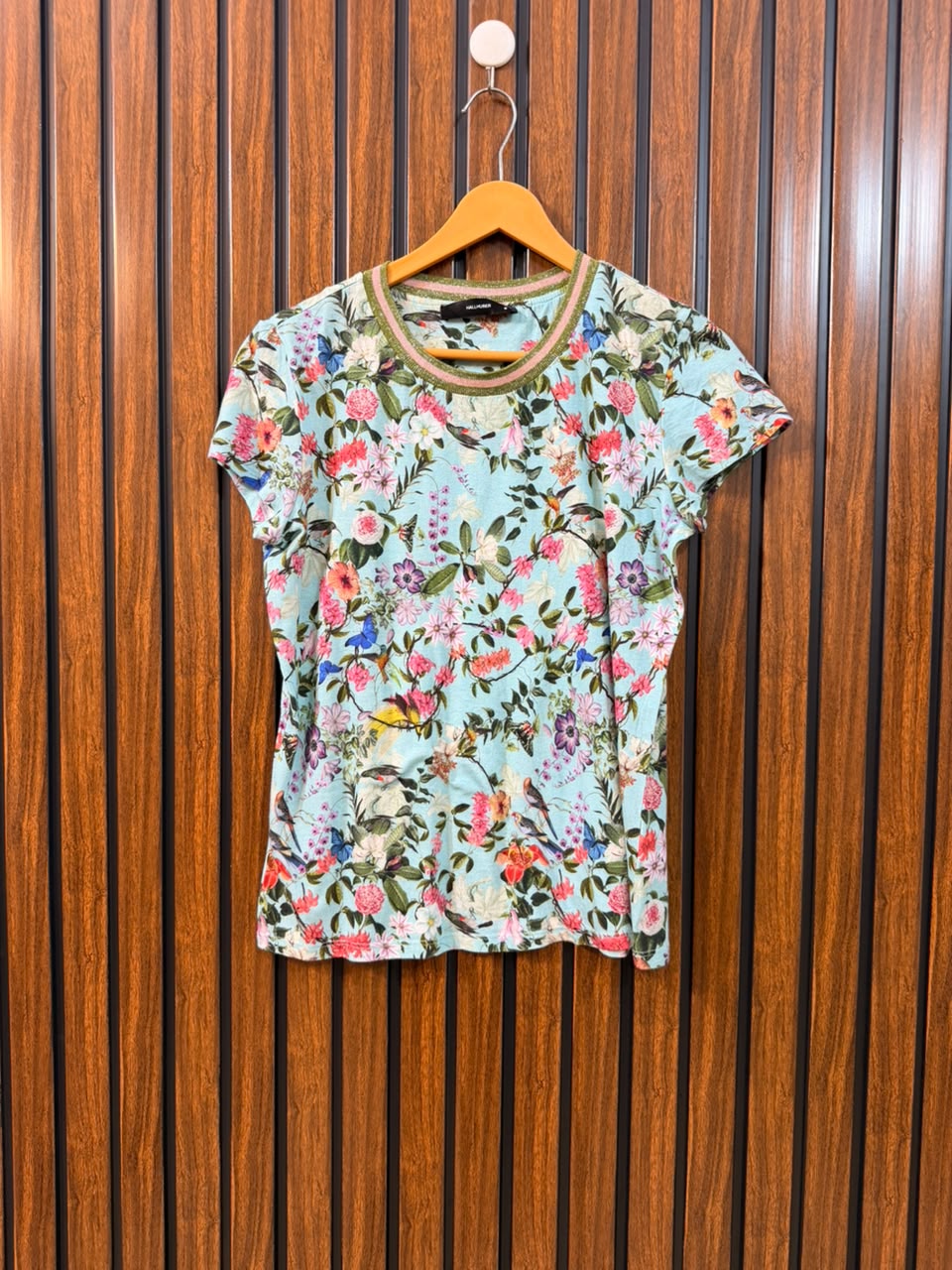 Chest 19  Lenght 22 Women's Fashion T-Shirt