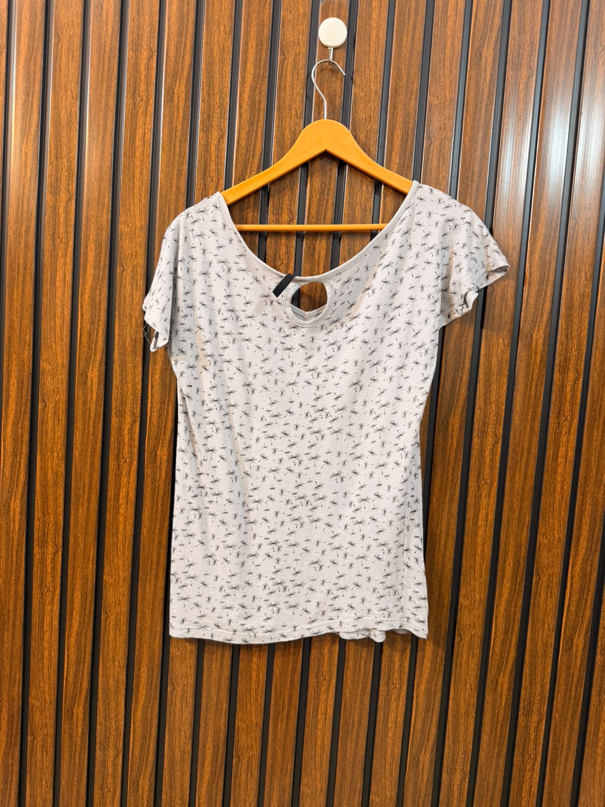 Chest 19  Length 24 Women's Stylish T-Shirt