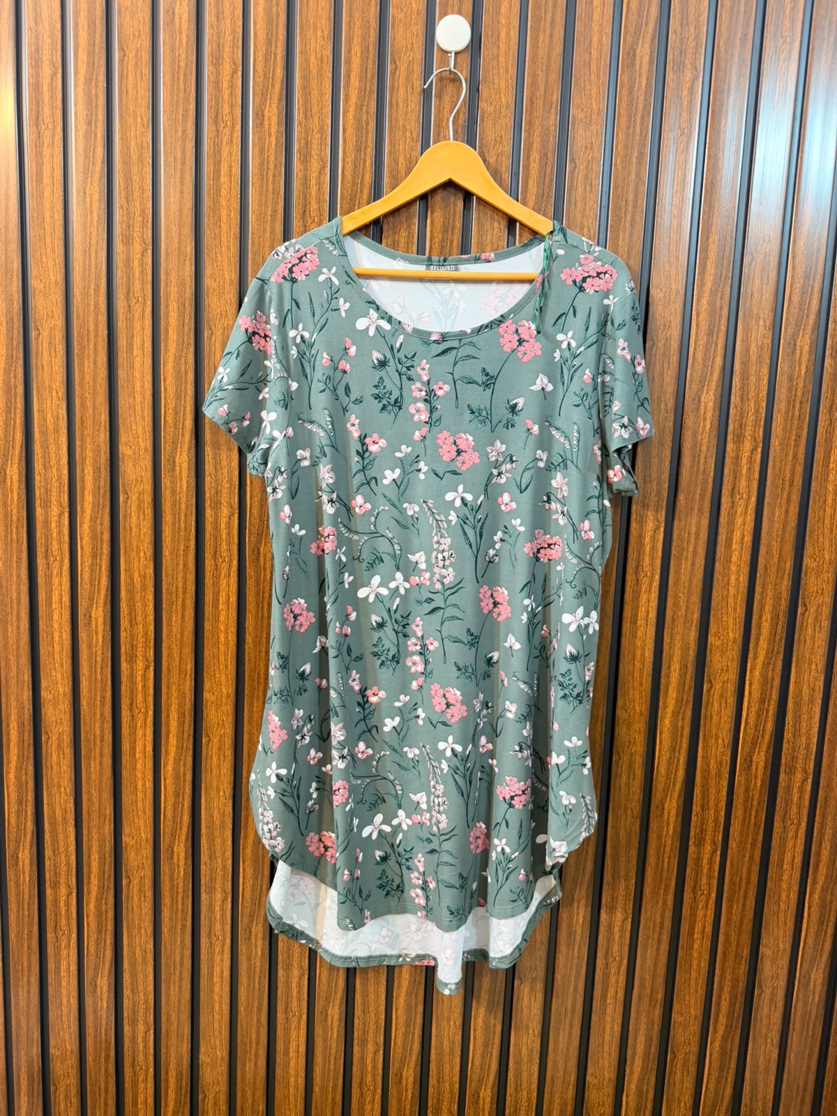 Chest 22  Length 31 To 34 Western Fashion Tee