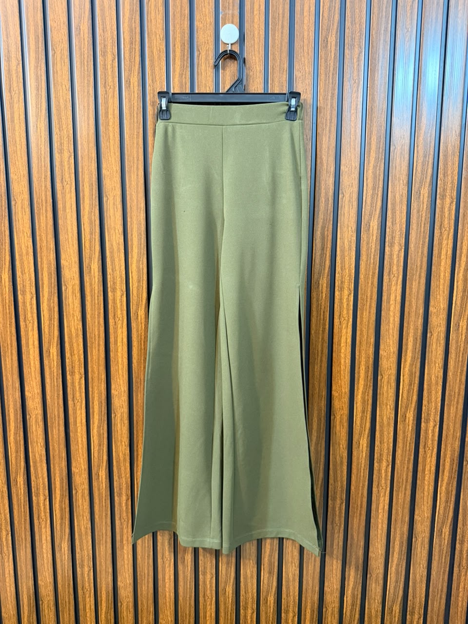 Waist 26  Lenght 38  Fabric silk jersey Ladies Branded Trouse