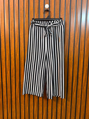 Waist 26  Lenght 29  Fabric silk jersey Women's Classic Trouser