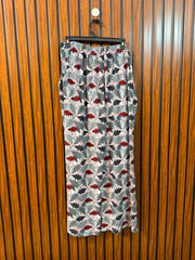 Waist 34  Lenght 39  Fabric silk jersey Western Fashion Trouser