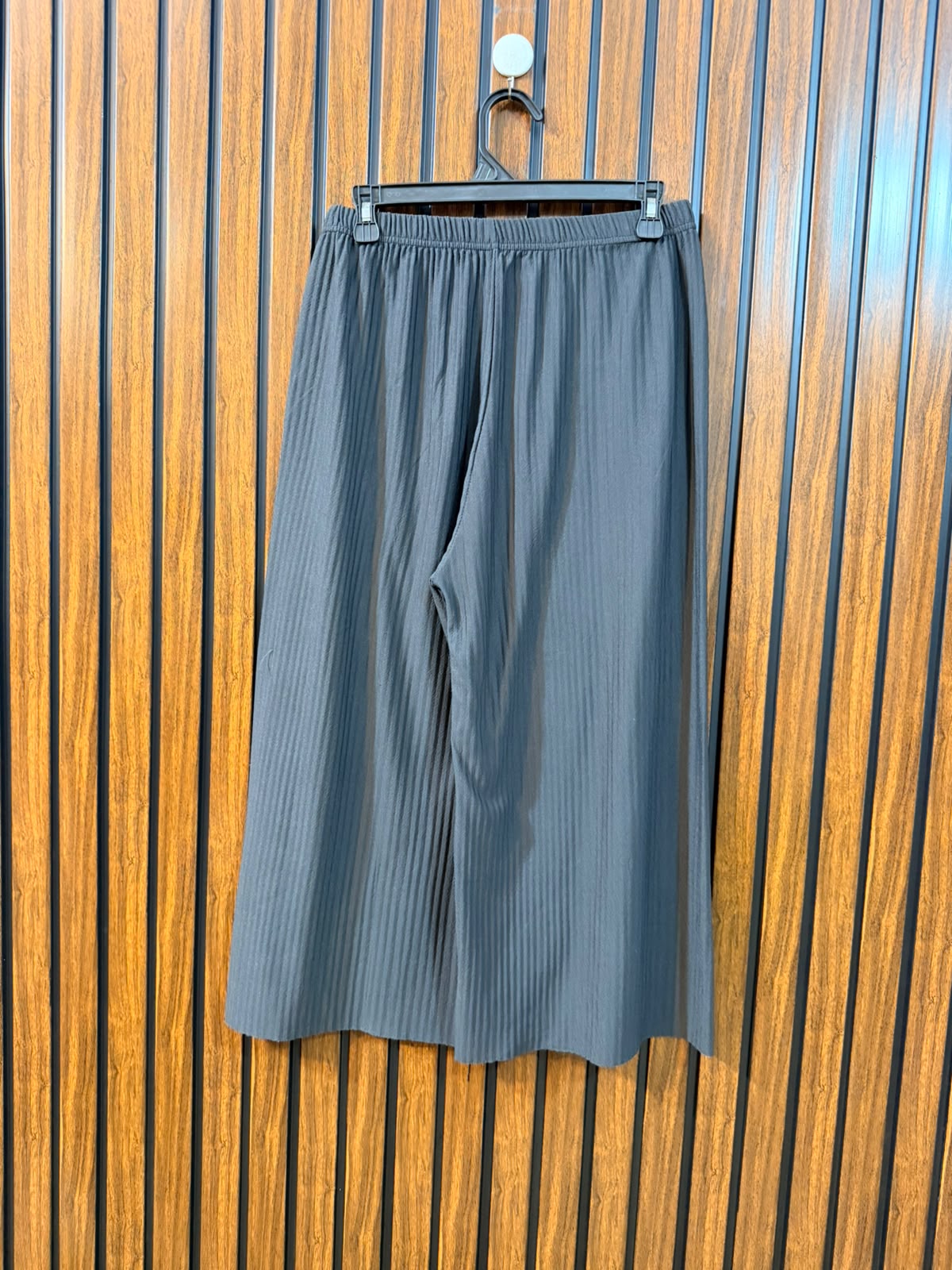Waist 30  Lenght 31  Fabric silk jersey Women's Exclusive Trouser