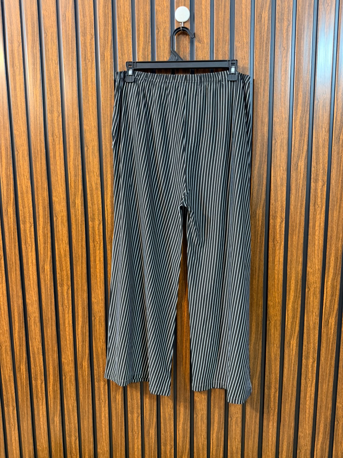 Waist 36  Lenght 34  Fabric silk jersey Women's Trend Trouser