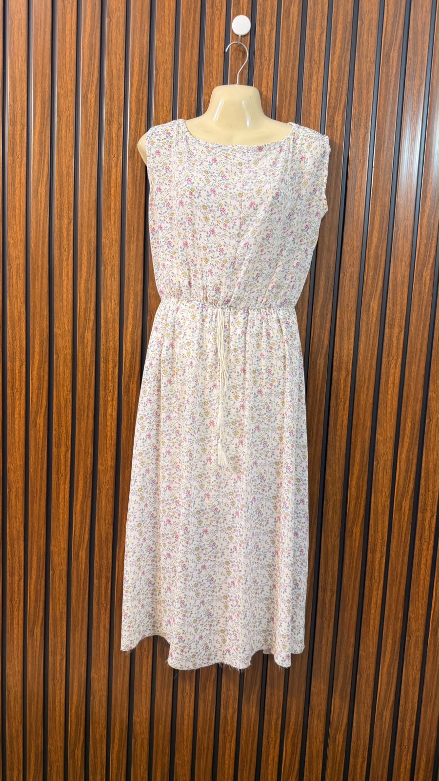 Chest 20  Length 43  Fabric Chiffon Women's Wardrobe Long Maxi