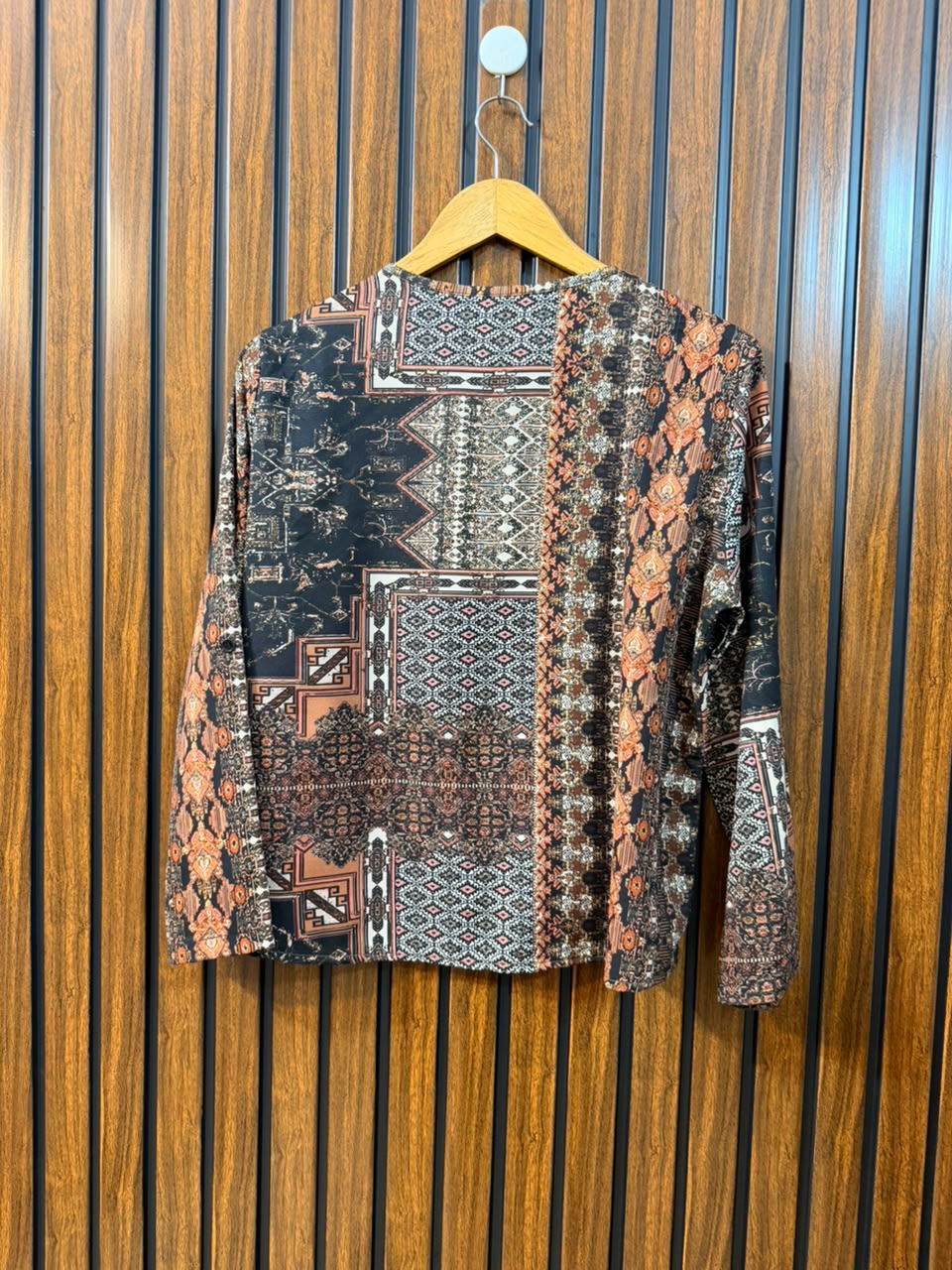 Chest 19  Length 20  Fabric Silk Women's Casual Full Sleeve Top