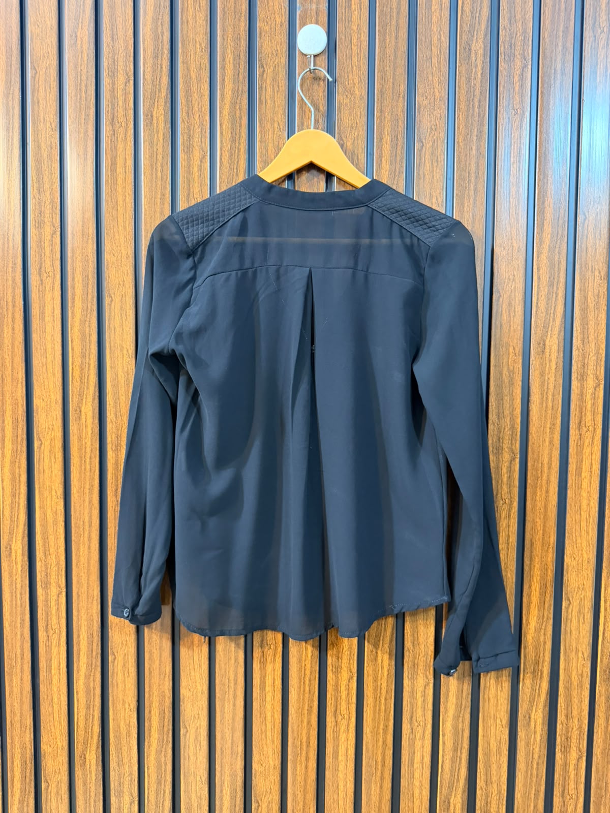 Chest 15  Length 22  Fabric Chiffon Imported Women's Full Sleeve Top