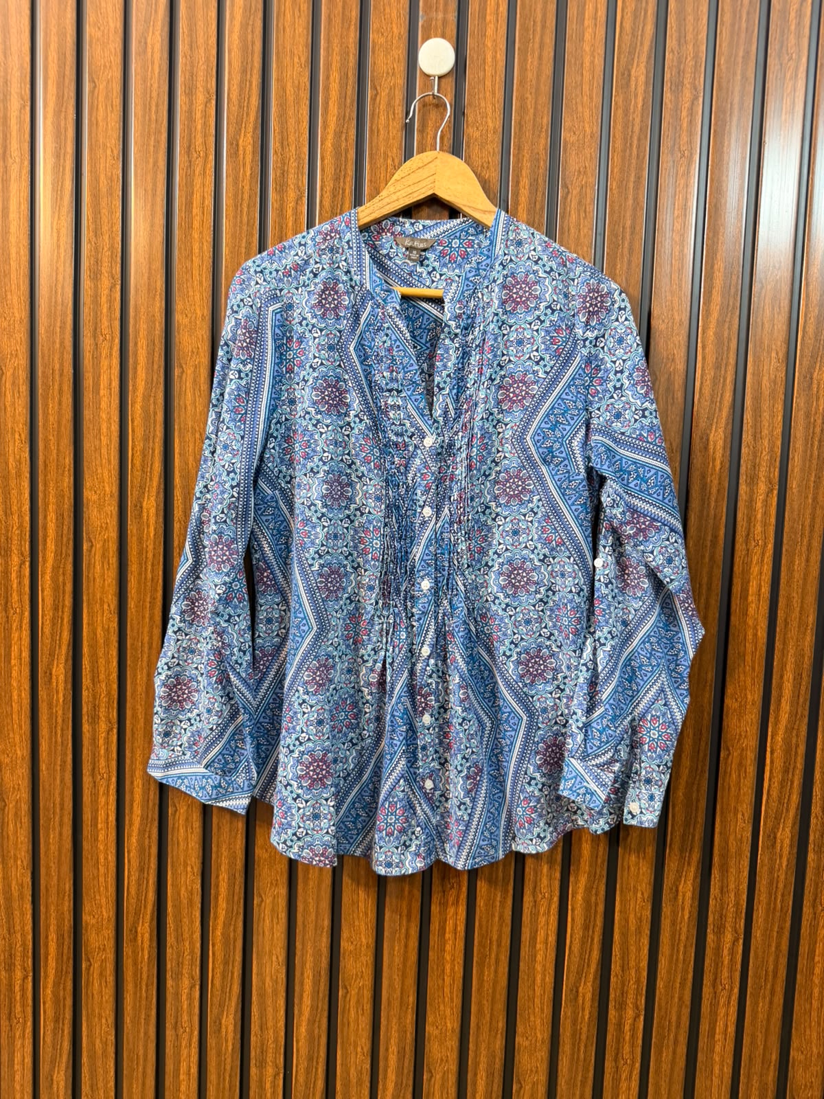 Chest 19  Length 26  Fabric Silk Branded Ladies Full Sleeve Top