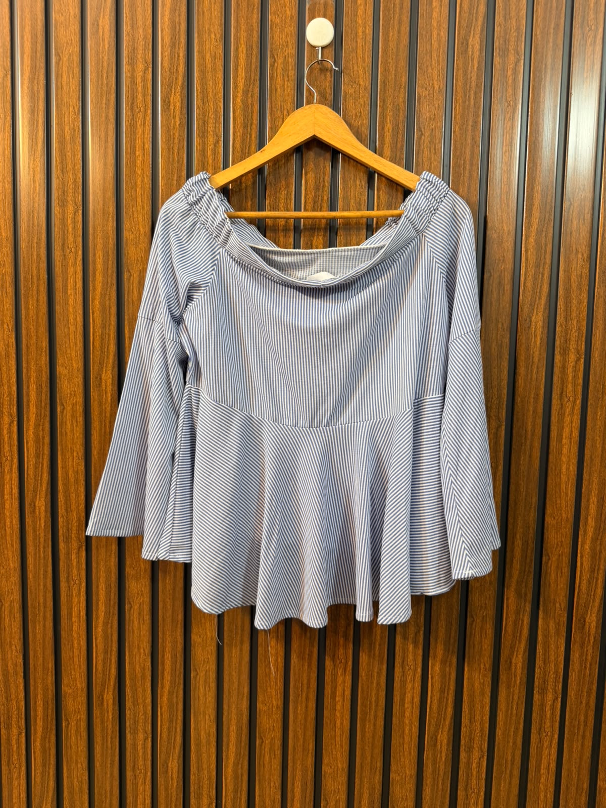 Chest Large  Length 20  Fabric Rayon New Arrival Women's Full Sleeve Top