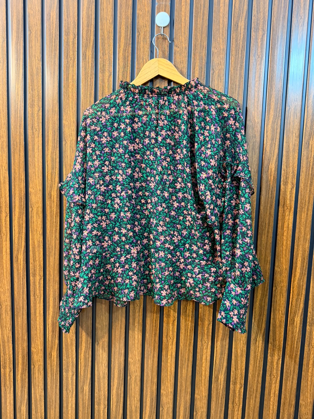 Chest 21  Length 22  Fabric Chiffon Women's Full Sleeve Top Store