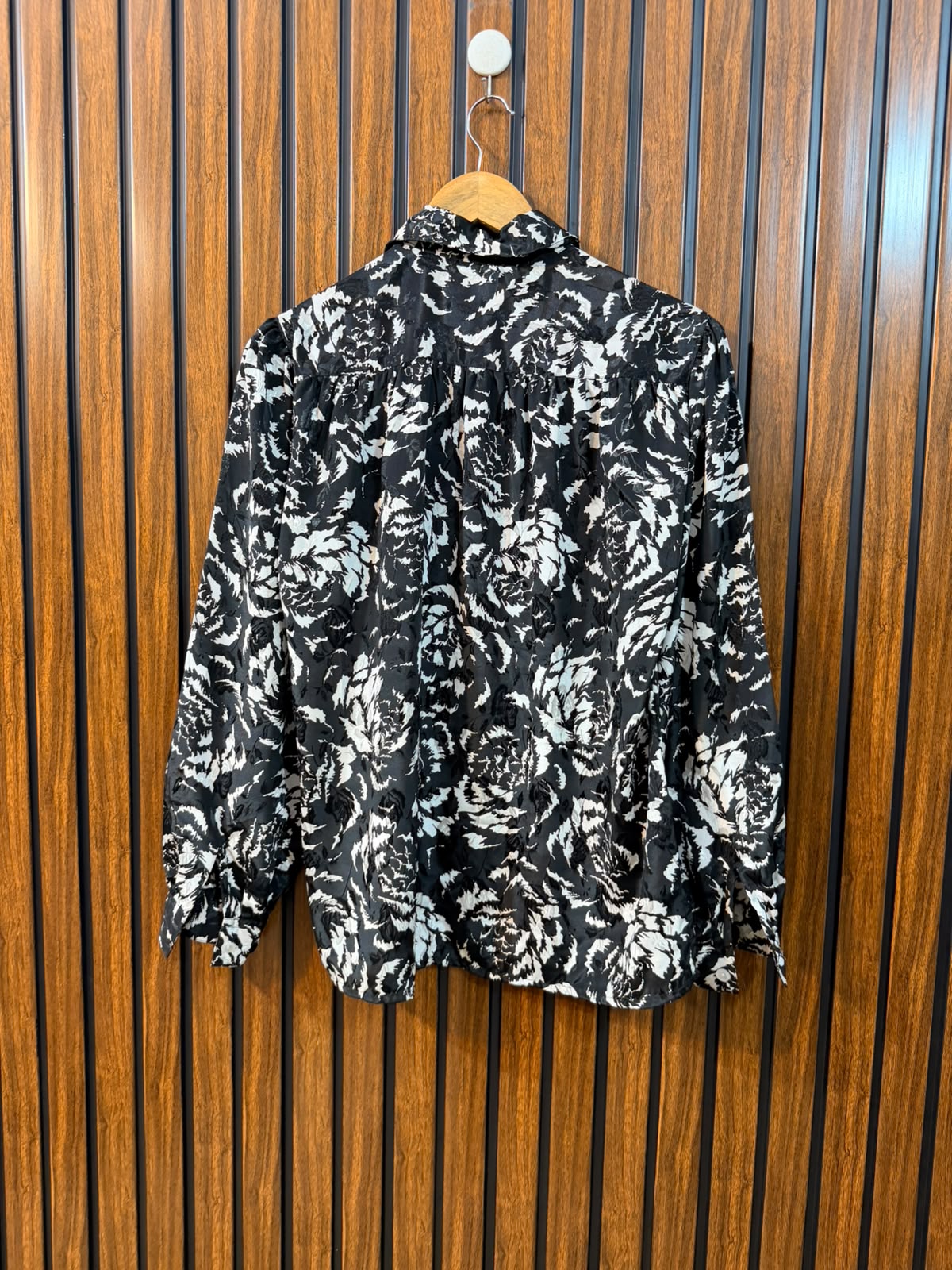 Chest 20  Length 24  Fabric Silk Western Branded Ladies Top