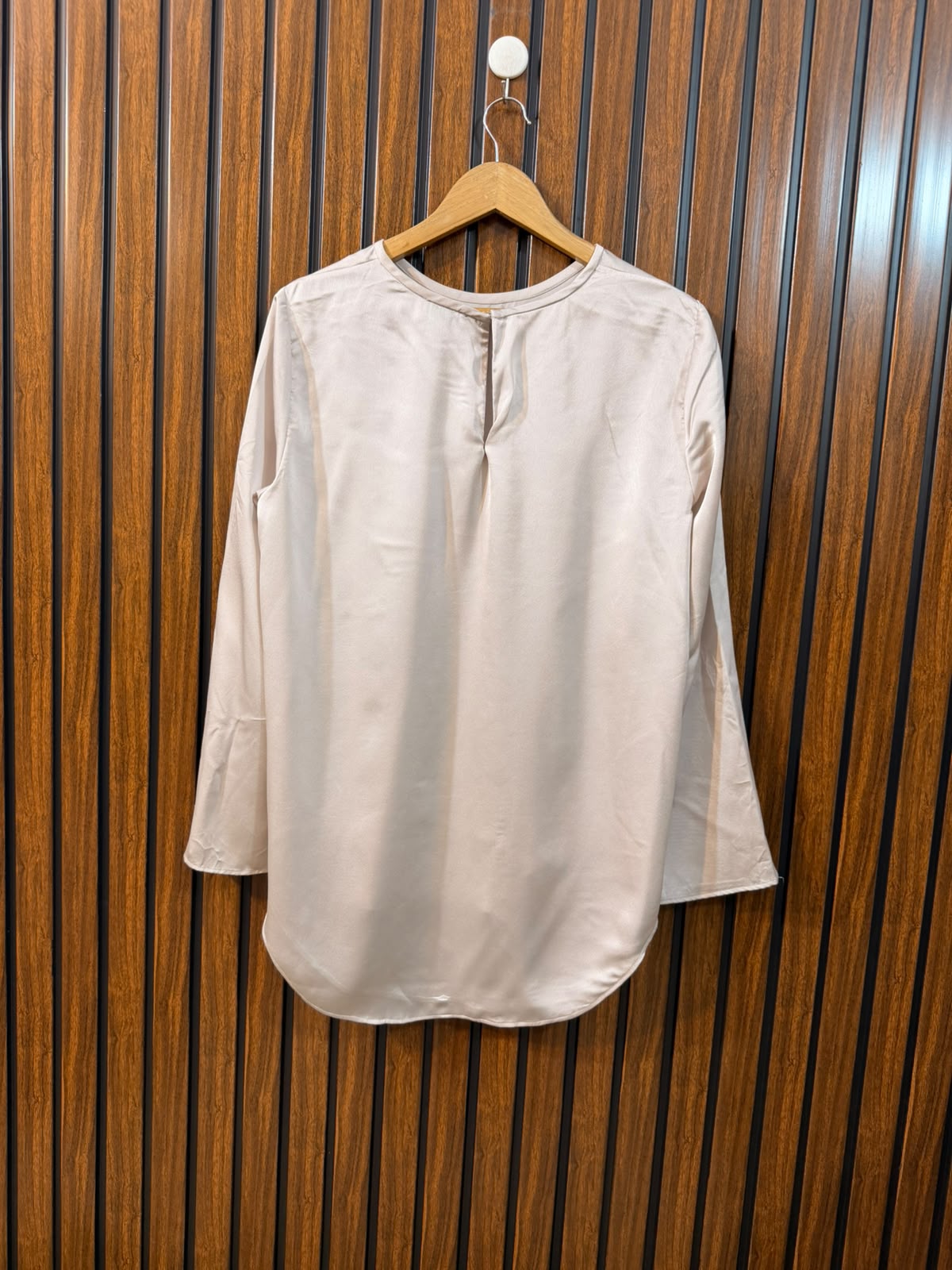 Chest 19  Length 27 To 28  Fabric Silk Women's Everyday Western Top