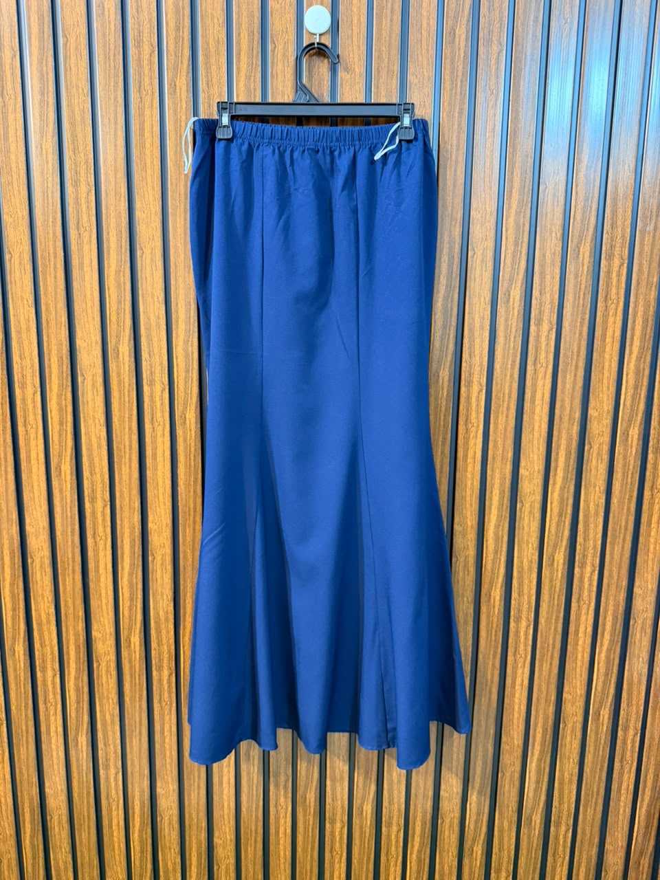 Waist 32  Length 39  Fabric Silk Women's Branded Skirt