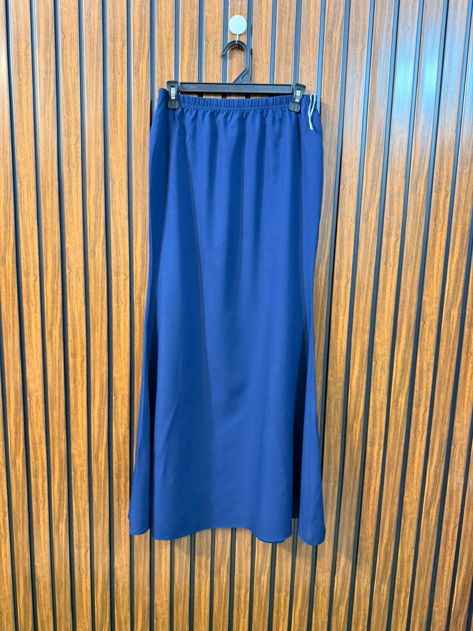 Waist 32  Length 39  Fabric Silk Women's Branded Skirt