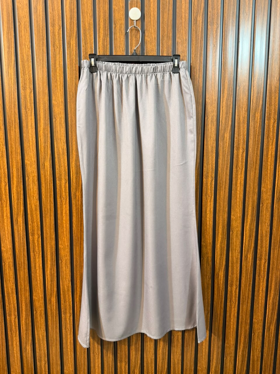 Waist 32  Length 37  Fabric Rayon Women's Fashion Skirt