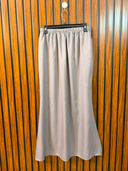 Waist 32  Length 37  Fabric Rayon Women's Fashion Skirt