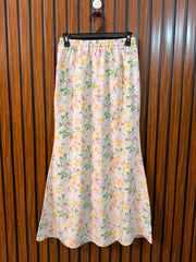 Waist 26  Length 37  Fabric Silk Classic Women's Skirt