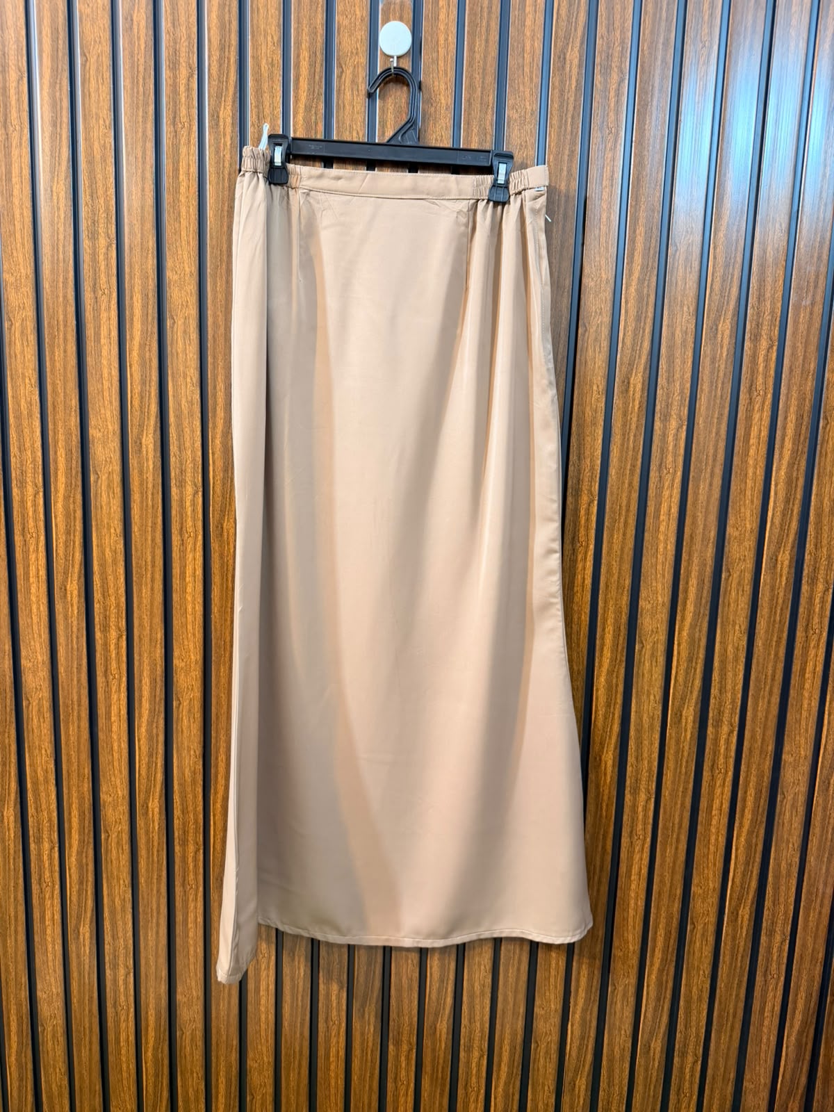 Waist 32  Length 40  Fabric Silk Imported Ladies Skirt