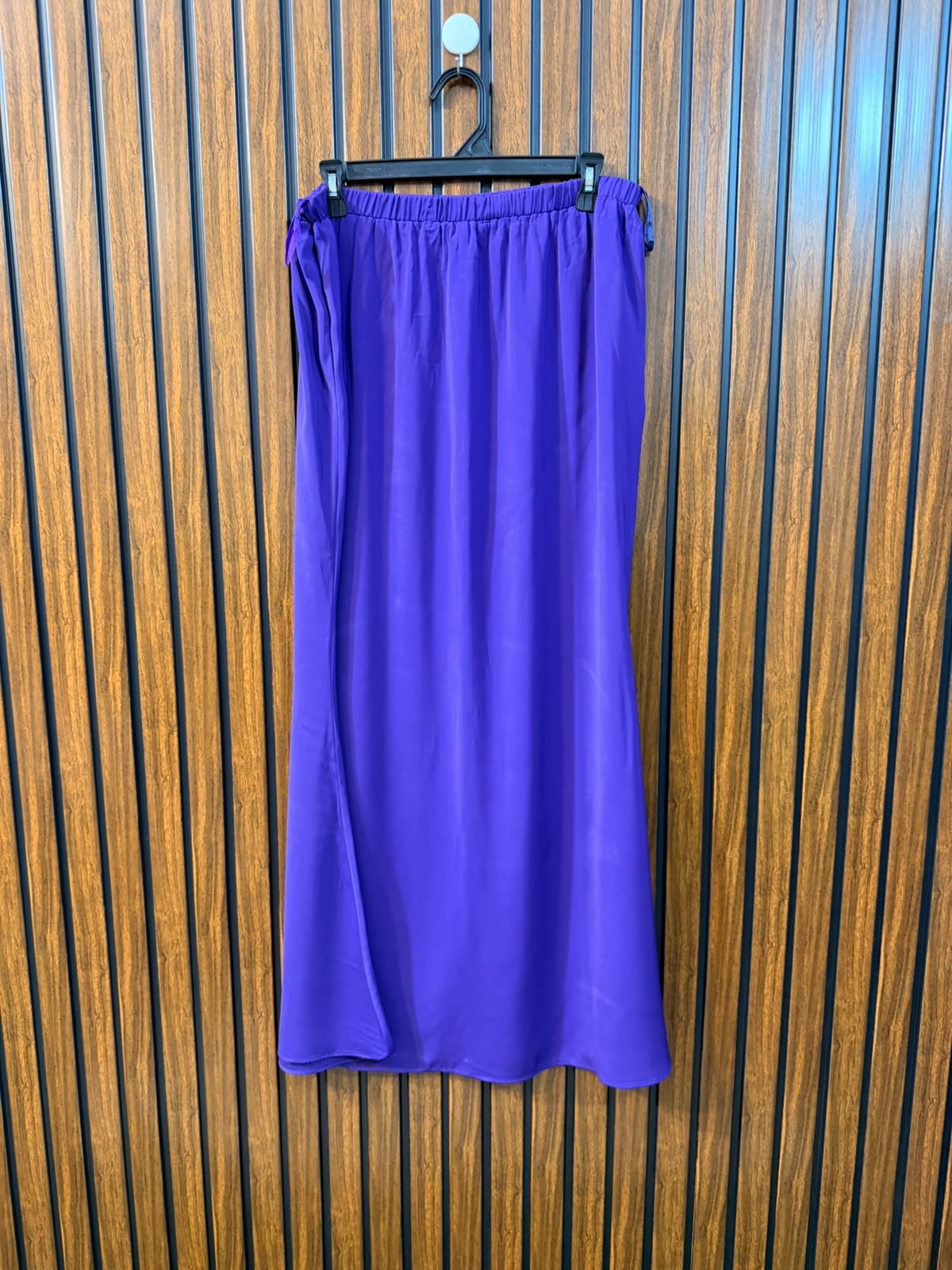 Waist 36  Length 40  Fabric Silk Women's Skirt Online