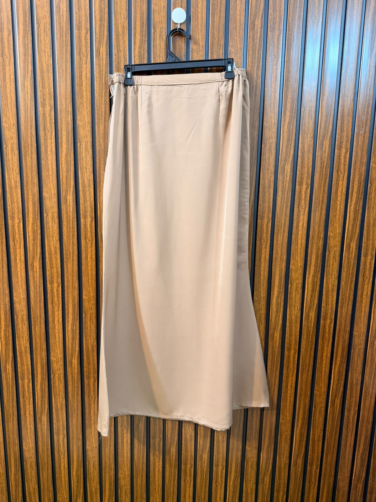Waist 32  Length 40  Fabric Silk Imported Ladies Skirt