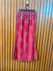 Waist 24  Length 37  Fabric Silk Exclusive Women's Skirt