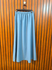 Waist 32  Length 37  Fabric Silk Women's Signature Skirt