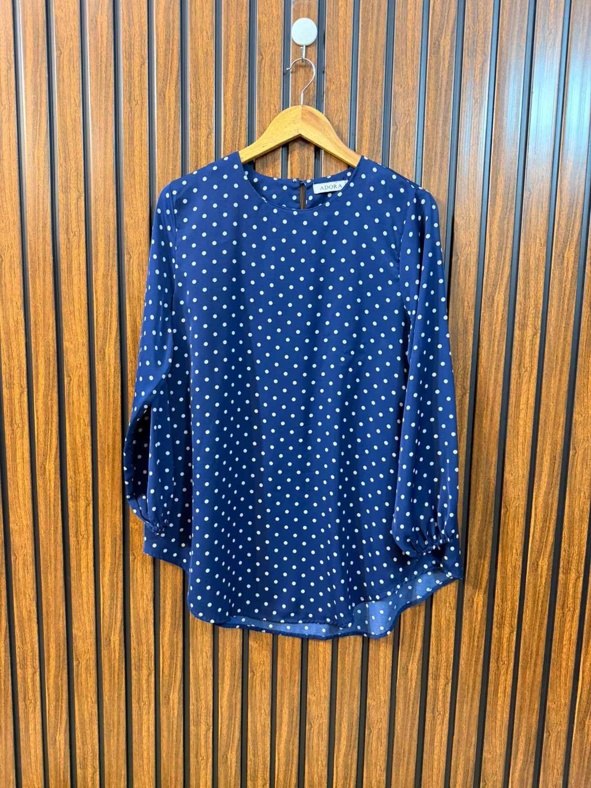 Chest 19  Length 29  Fabric Silk Modern Women's Full Sleeve Top