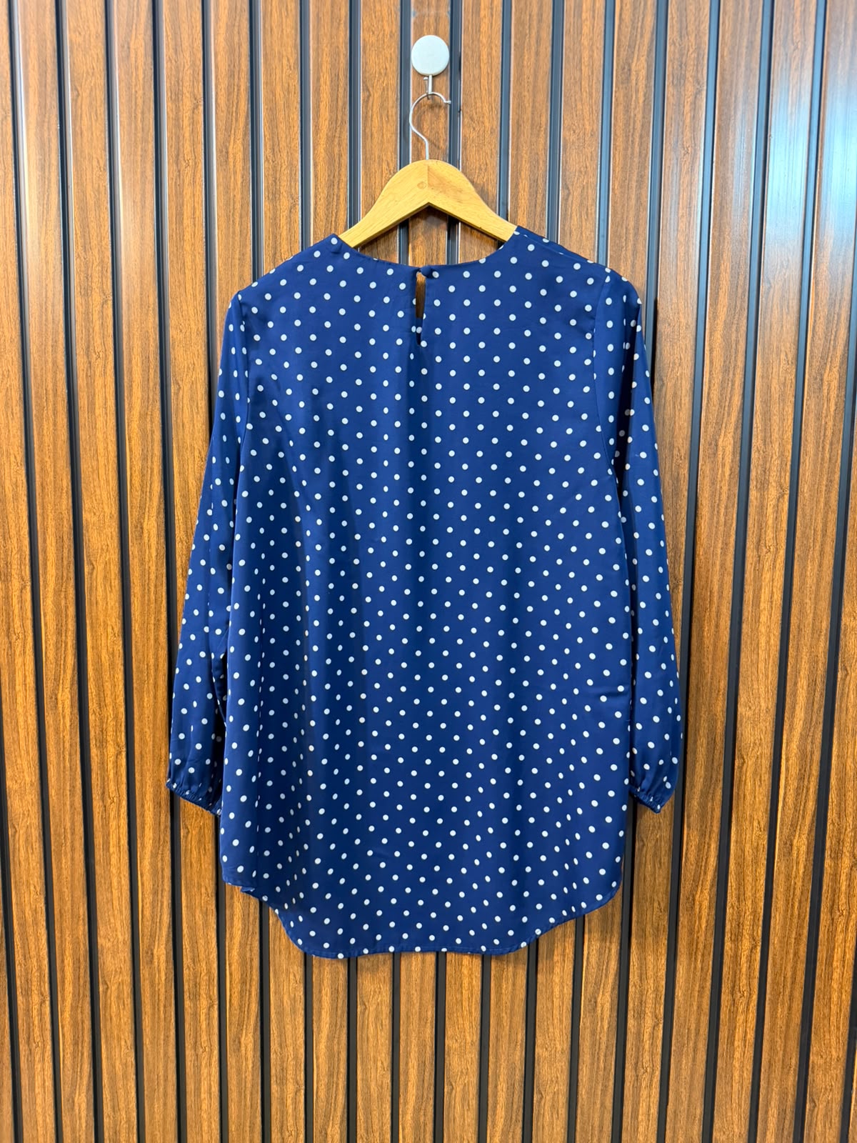 Chest 19  Length 29  Fabric Silk Modern Women's Full Sleeve Top