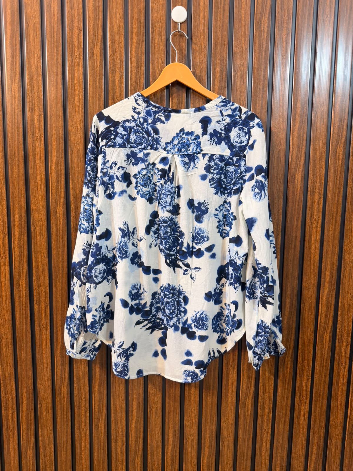Chest 20  Length 28  Fabric Cotton Women's Classic Fashion Top