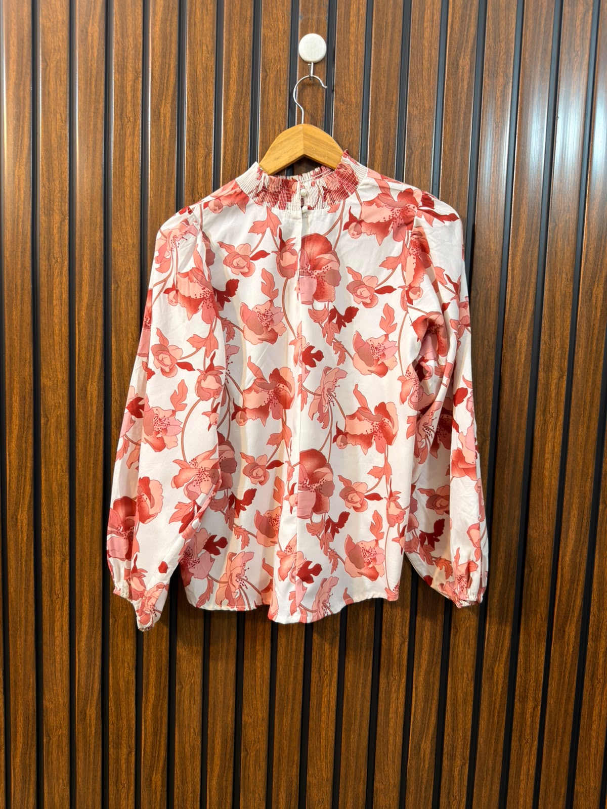 Chest 17  Length 22  Fabric Silk Women's Imported Fashion Top