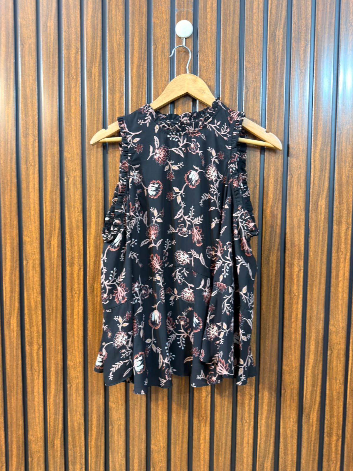 Chest 17  Length 26  Fabric Chiffon Women's Wardrobe Essential Top