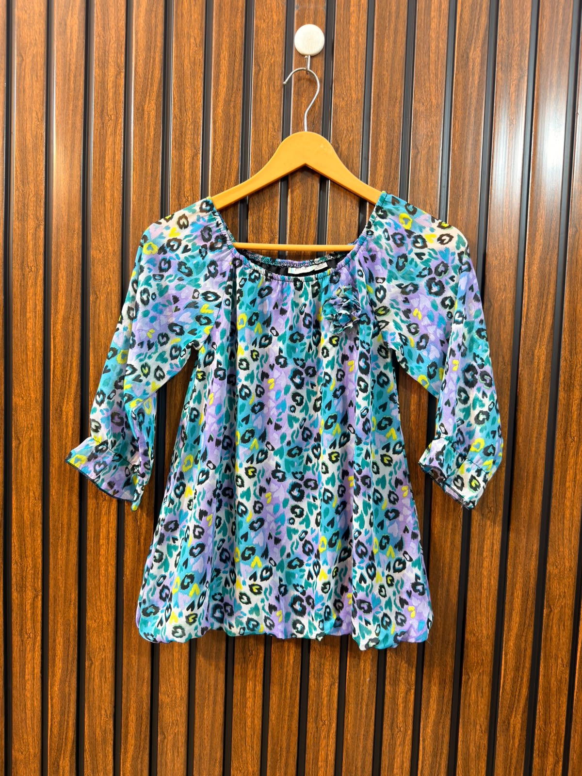Chest 14  Length 21  Fabric Chiffon Women's Fashion Essentials