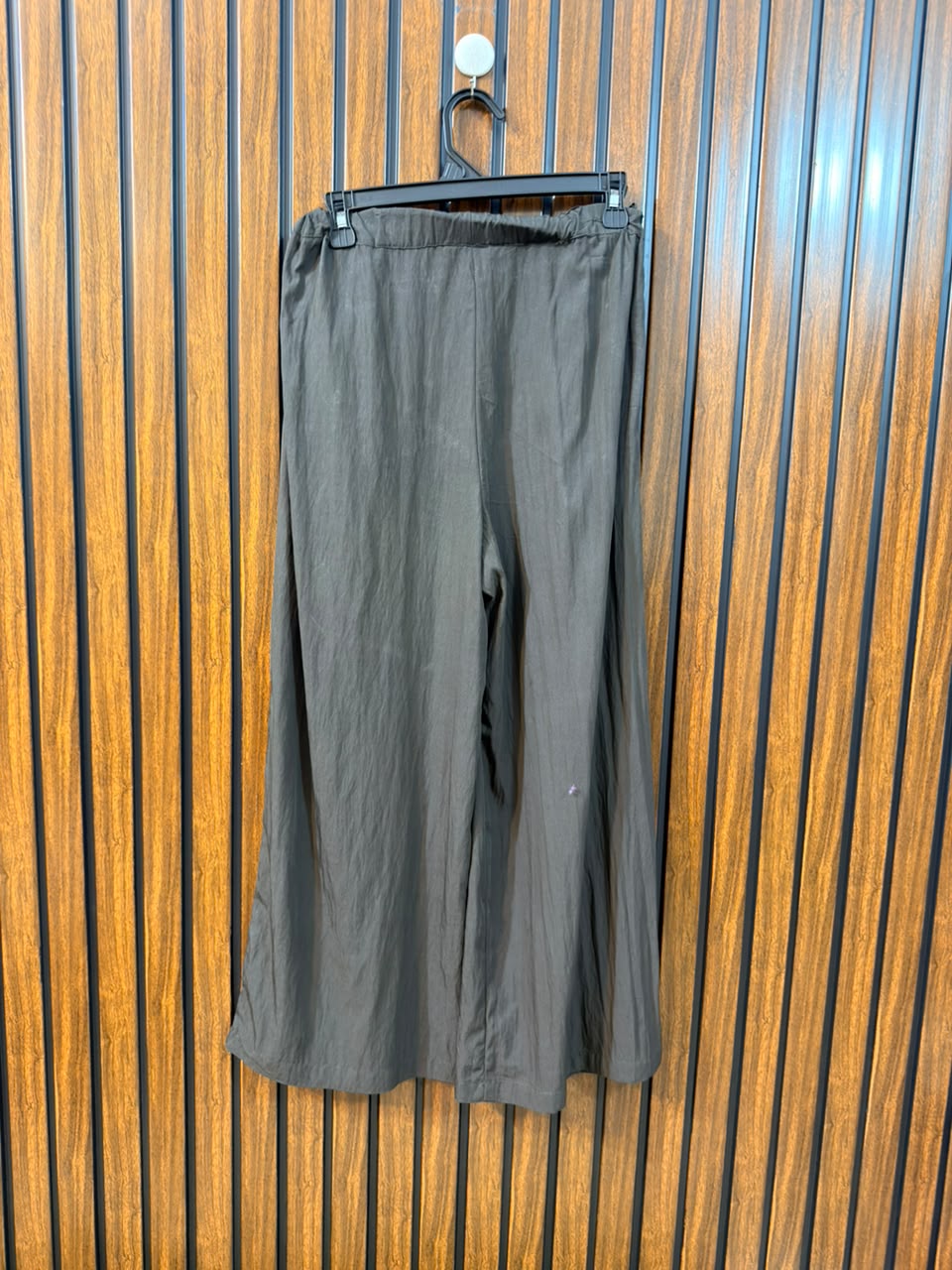 Waist 28  Lenght 35  Fabric Silk Trendy Western Women's Trouser