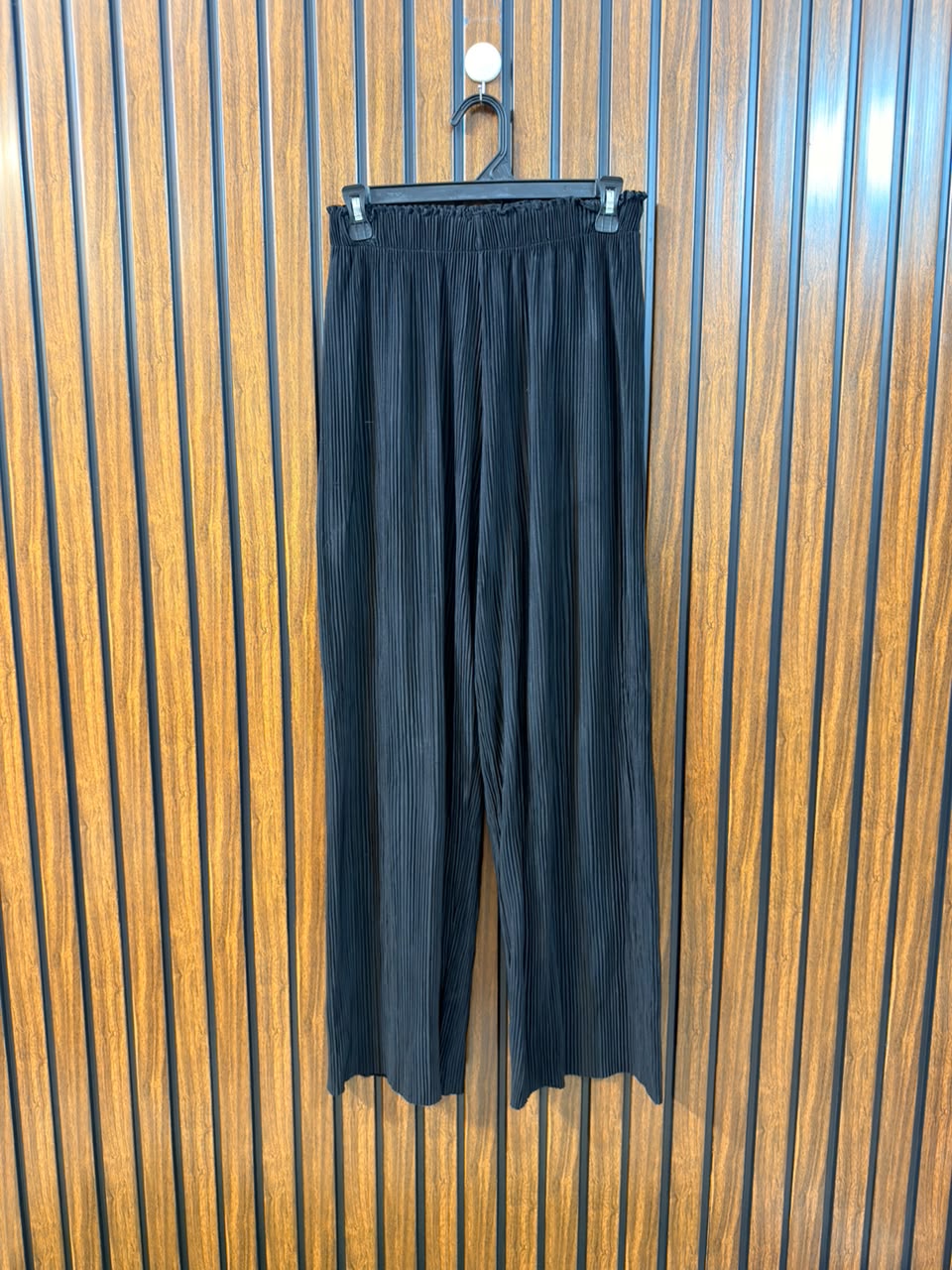 Waist 30  Lenght 39  Fabric Silk Fashion Women's Trouser