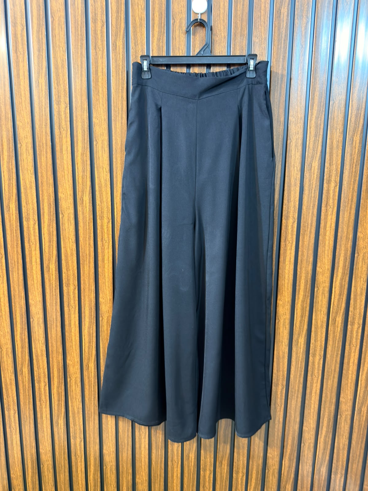 Waist 30  Lenght 39  Fabric Silk Women's Casual Trouser