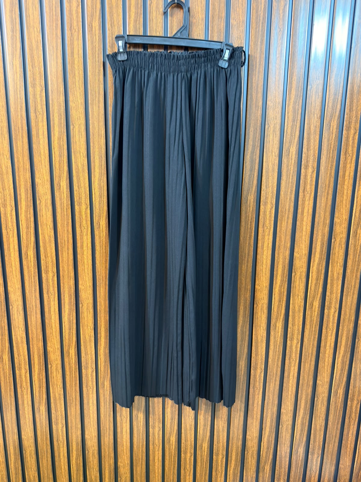 Waist 30  Lenght 38  Fabric Silk Imported Ladies Trouser