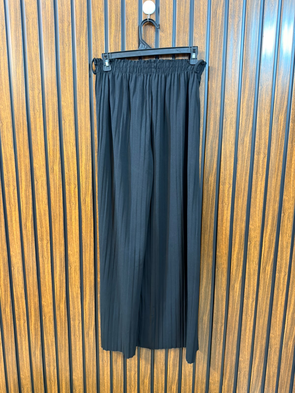Waist 30  Lenght 38  Fabric Silk Imported Ladies Trouser