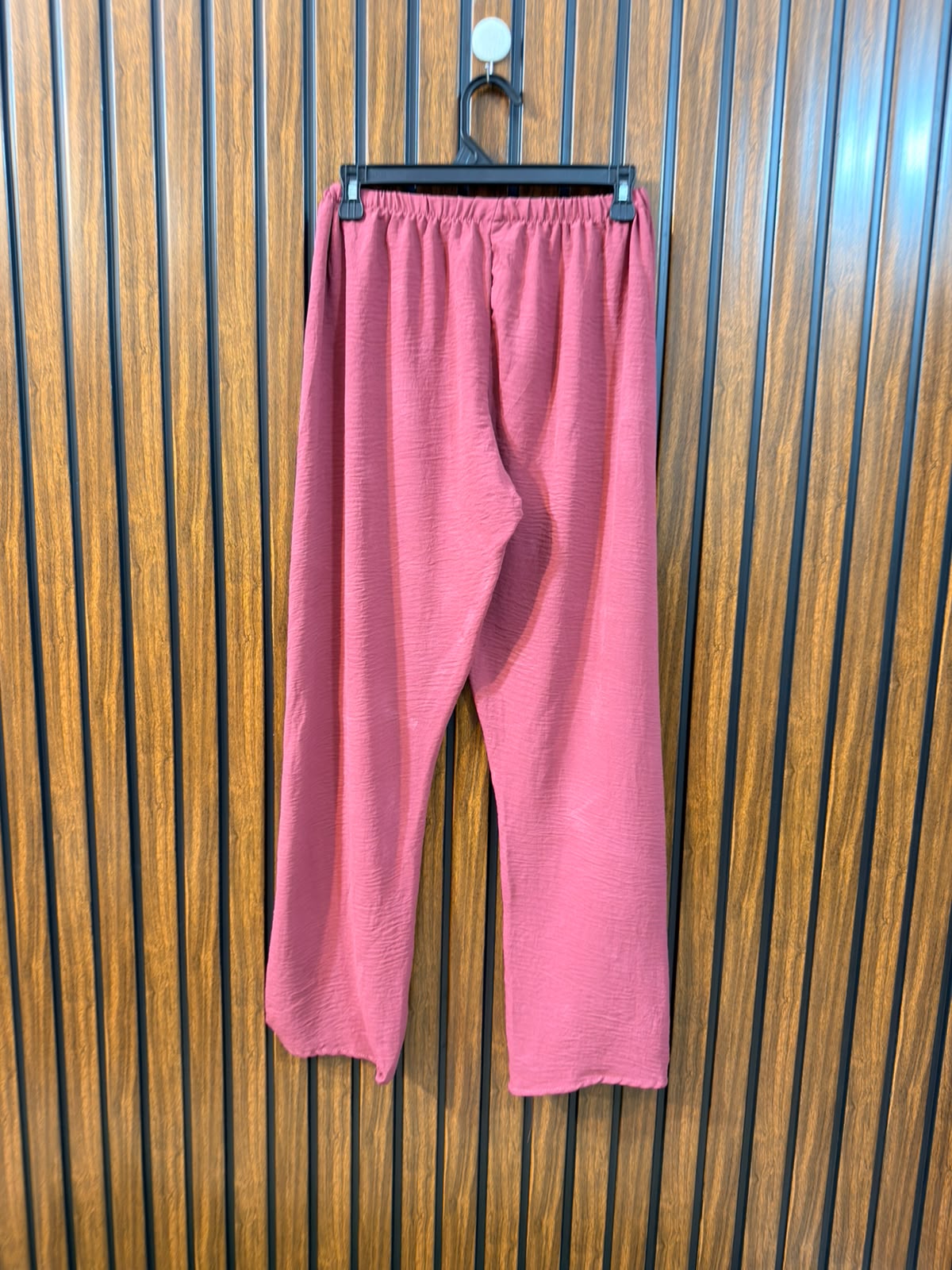 Waist 28  Lenght 37  Fabric Silk Women's Fashion Trouser